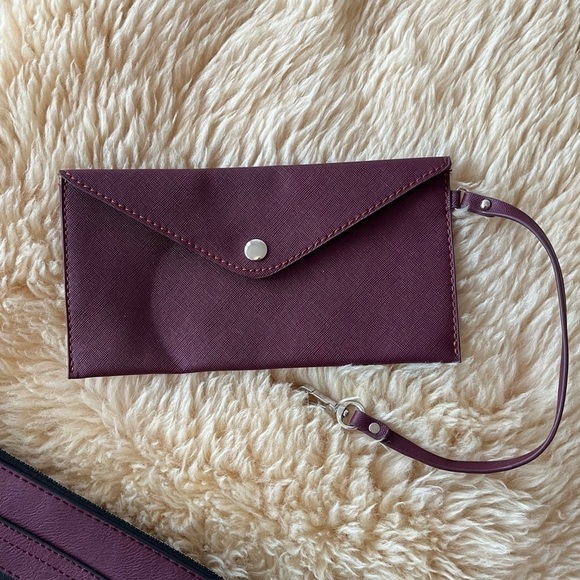 Ardene Faux Leather Maroon Adjustable Strap Shoulder Bag Tassel Tabs - Picture 10 of 15